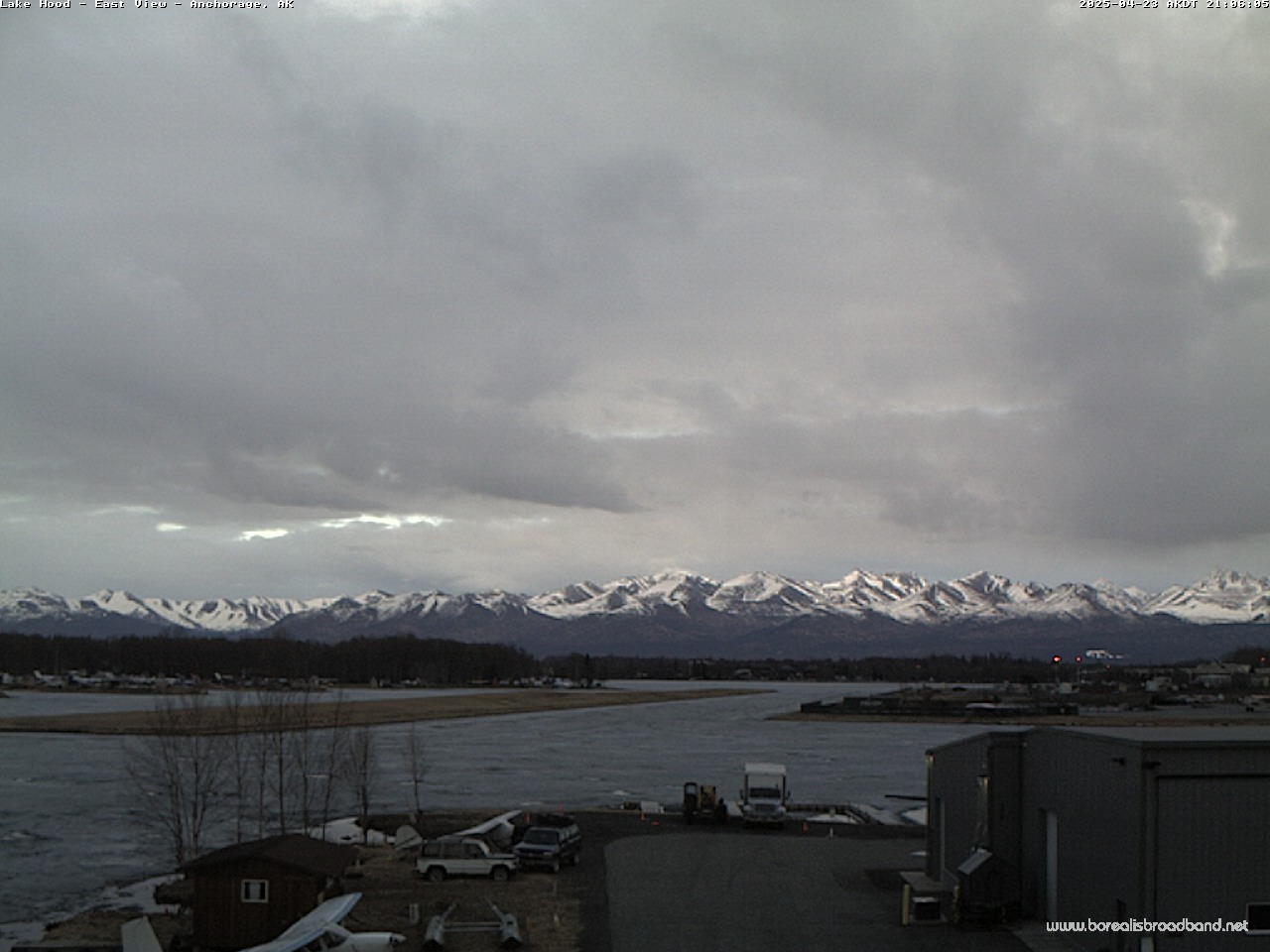 Live Webcam Alaska Airmen Association - North Dock - Lake Spenard, Anchorage - United States